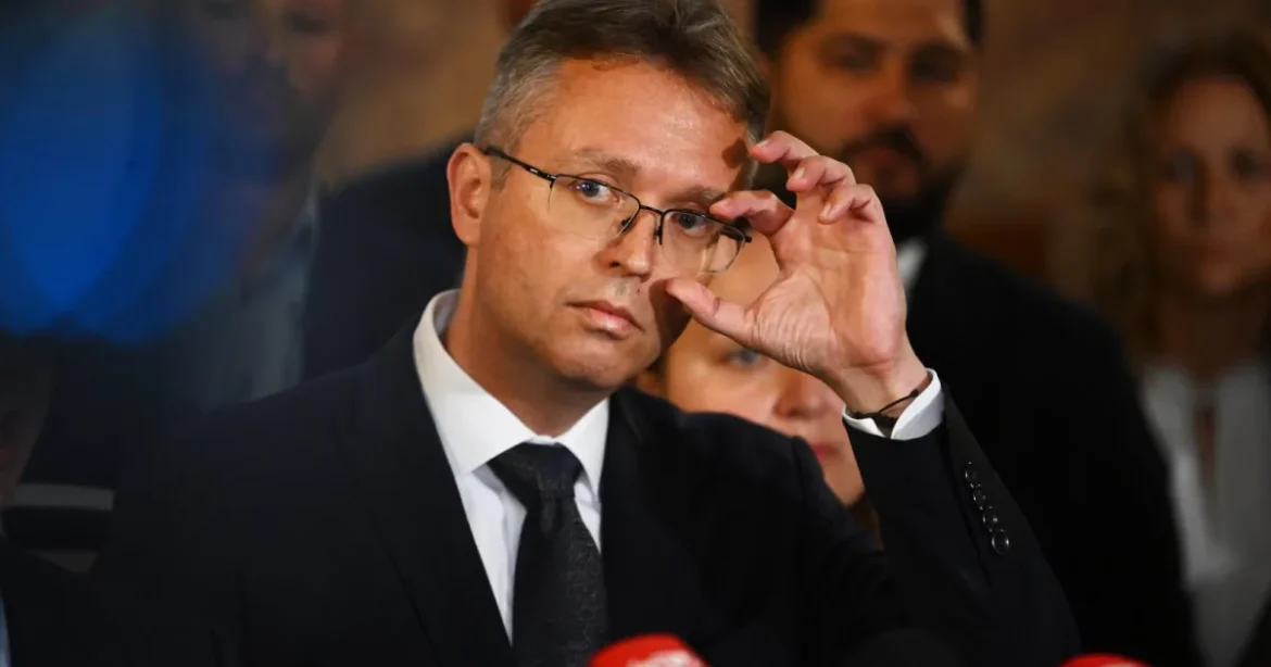 Felfüggesztette Hankó Balázs mentelmi jogát a parlament
