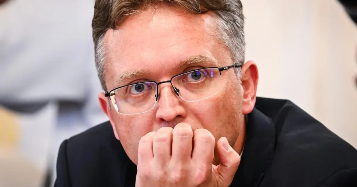 Hankó, Seszták és Magyar Péter mentelmi jogát is felfüggesztené az ügyészség
