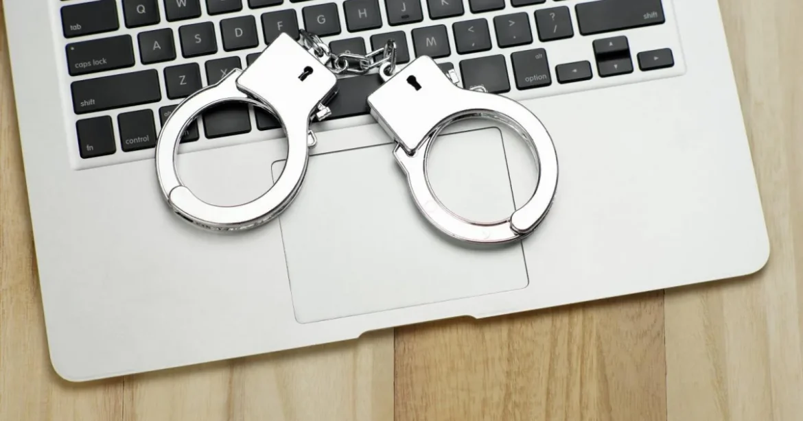 Kaposvári férfit vettek őrizetbe gyerekpornó miatt ausztrál nyomravezetés alapján