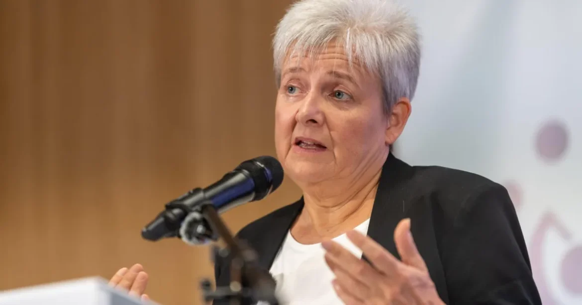 Lannert Judit: Az olvasás népszerűsítése közös ügyünk