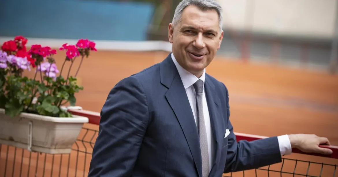 Lázár kastélyánál napelempark és más létesítmények épültek engedély nélkül az erdőben