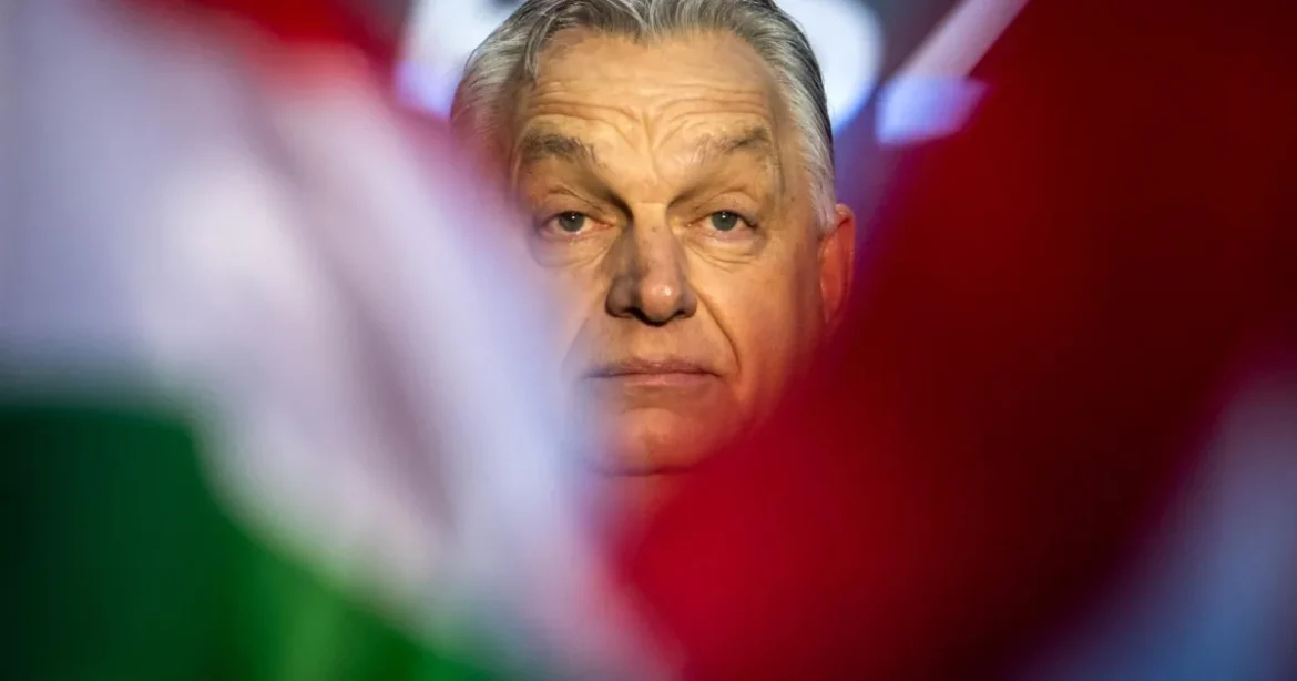 Orbán csak most tér haza, Hankó és Seszták már két napja őrizetben