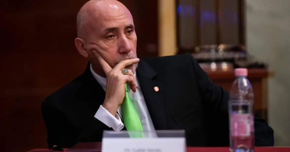 Súlyos belviszályról vallott videóüzenetében a megbízott legfőbb ügyész