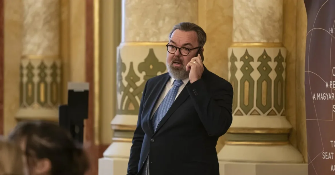 Elég volt a képmutatásból – üzent az Irodalmi Szakszervezet L. Simon Lászlónak