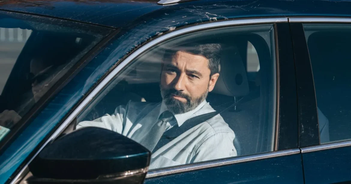 Fidesz Brüsszelre mutogatva védi a listára került Hidvéghi Balázst