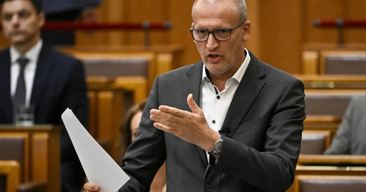 Határon túli magyar sajtó támogatására írt ki pályázatot a kormány