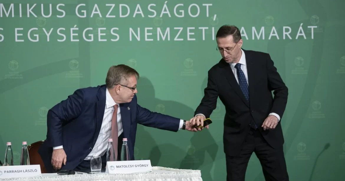 Matolcsyékat hallgatja meg a jegybanki botrányt vizsgáló bizottság
