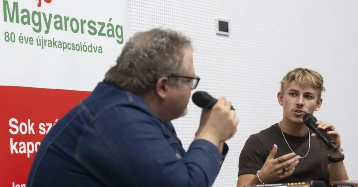 Világhírű lett magyar családregényével – Nelio Biedermann volt a pénteki sztárvendég