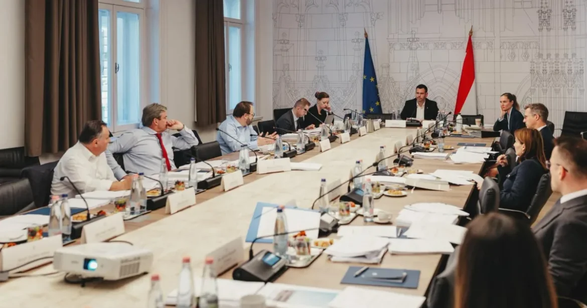 Vitézy Dávid vezetésével megalakult a fejlesztési kabinet